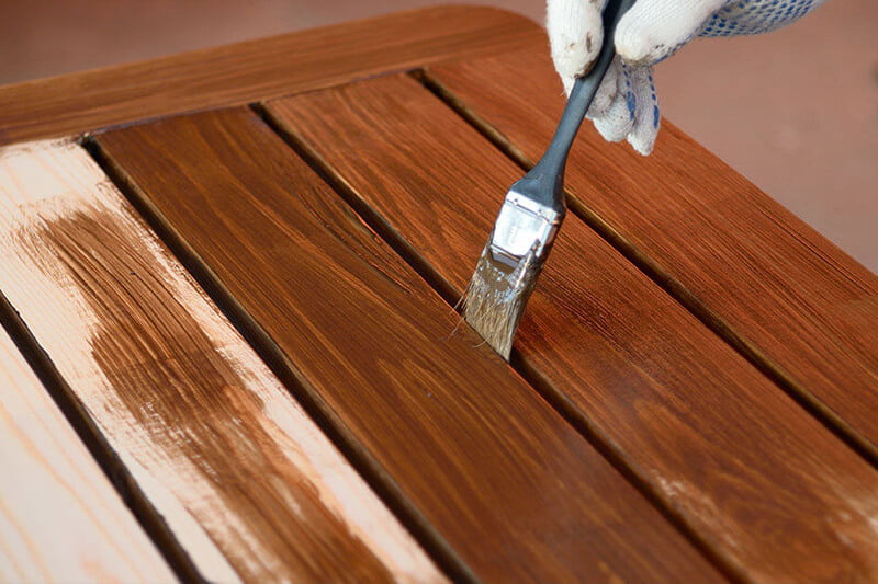Sơn gỗ thuộc loại sơn gỗ công nghiệp chuyên dụng dành cho nội/ ngoại thất gỗ