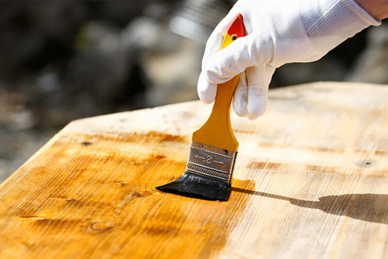 Sơn PU 1K có tác dụng chủ yếu giúp nâng cao tính năng của gỗ tự nhiên và gỗ công nghiệp.